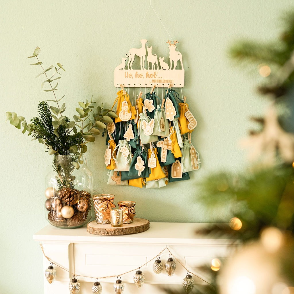 Holzaufhängung für Adventskalender – Hund