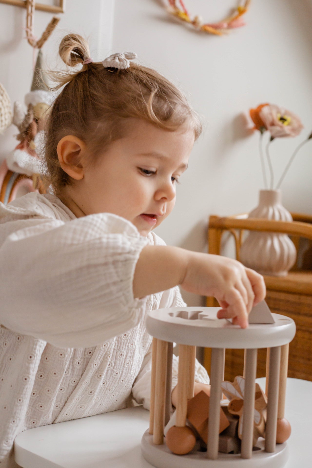 Sortierspielrad mit Steckformen Nougat
