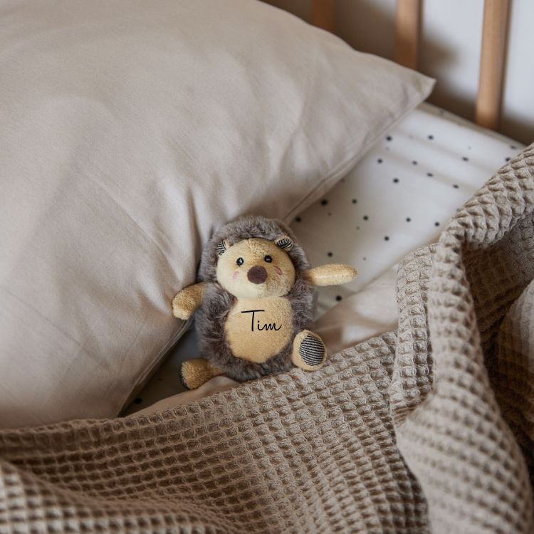 Spielfigur Igel Piksi mit Rassel