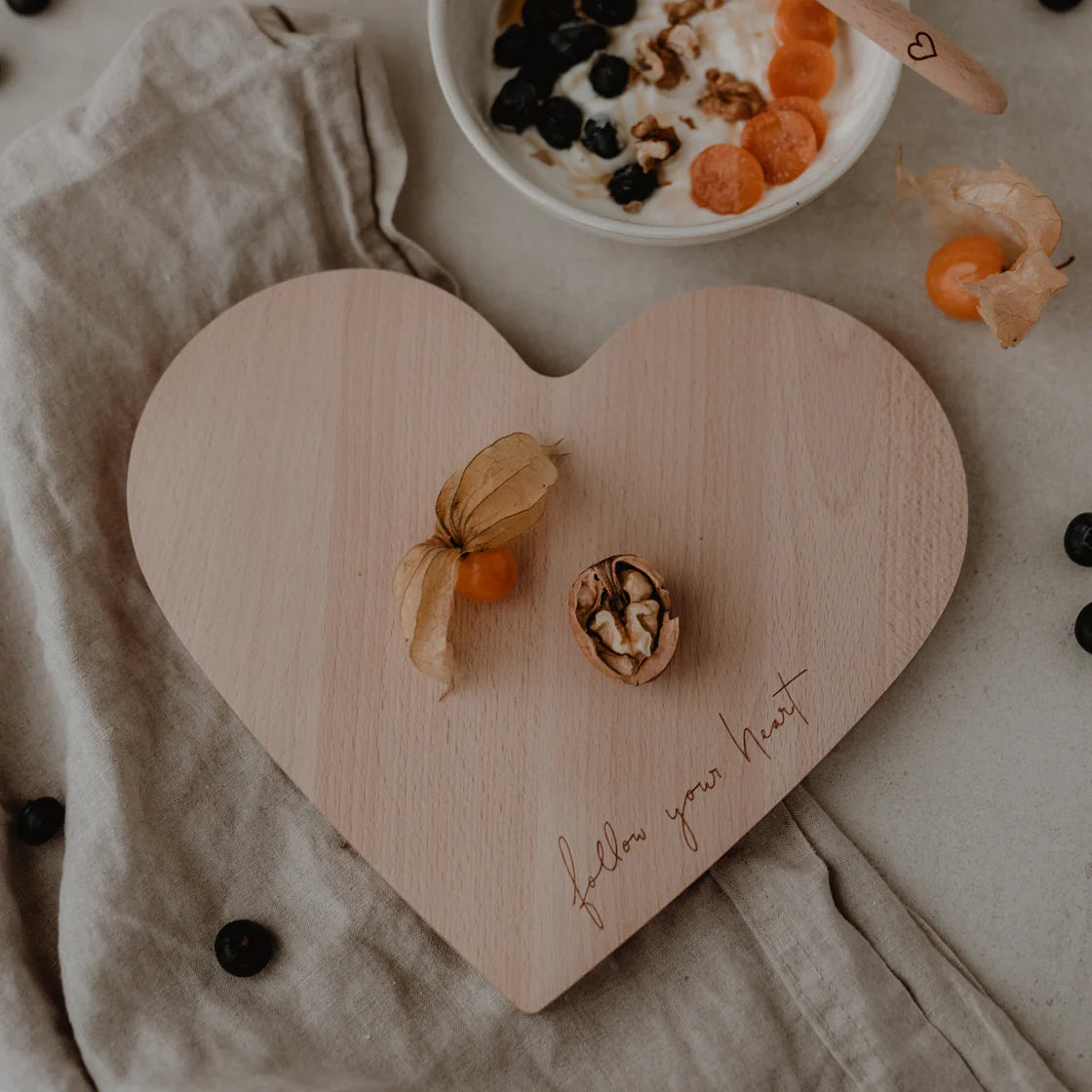 Frühstücksbrett Herz "Follow your heart"