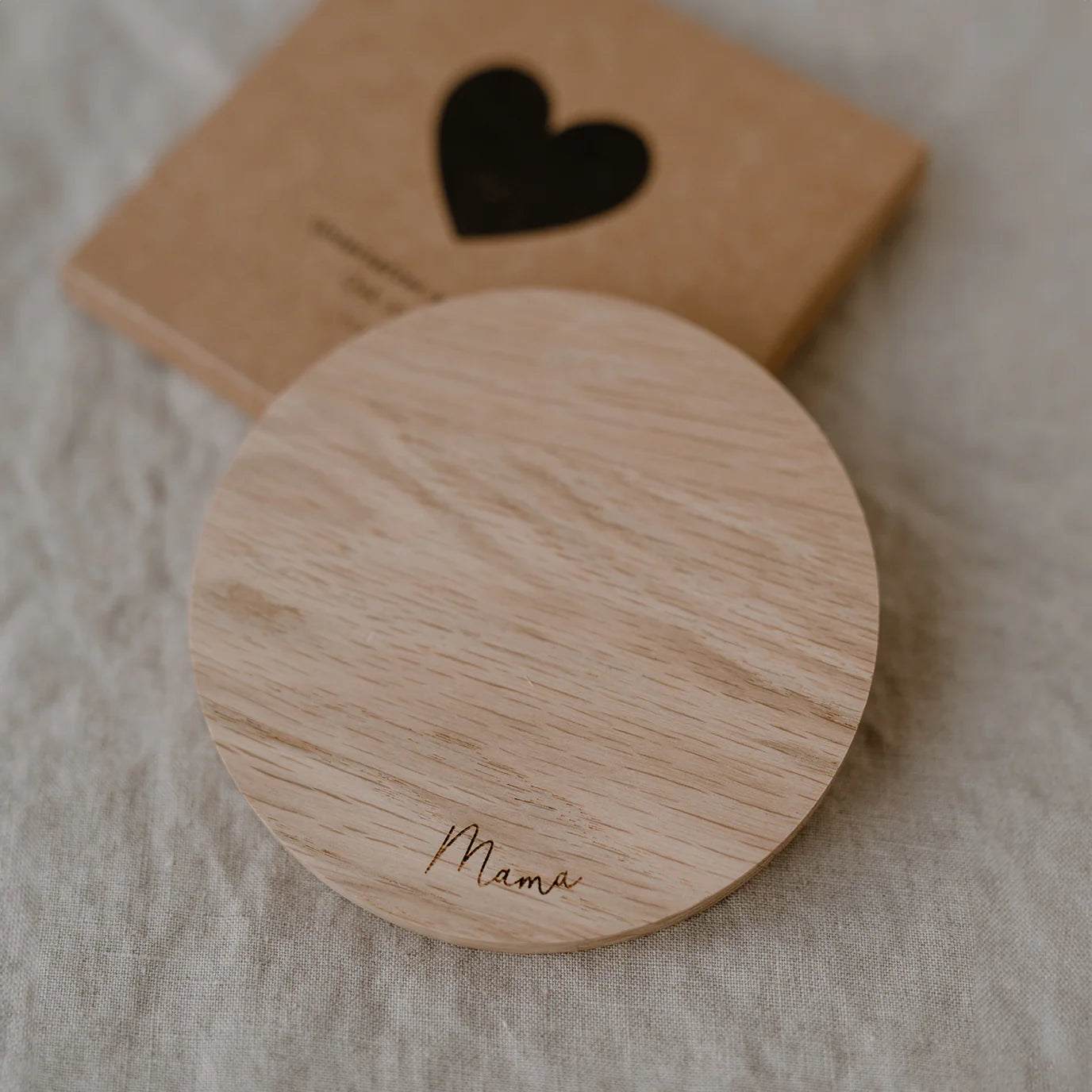 Untersetzer aus Eiche "Mama"